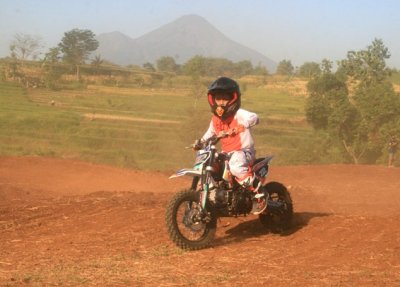 Eky Adelar Jibril #222 - Eka Jaya Sinergi MX Team : BANGUN MENTAL BAJA &amp; KARAKTER SPORTIFITAS MELALUI MOTOCROSS