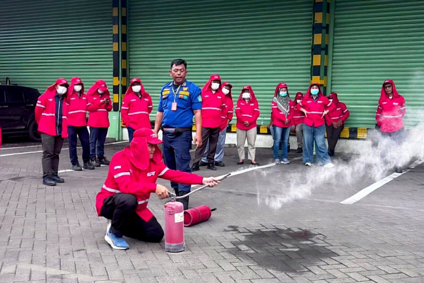 MPM Honda Jatim Gelar Pelatihan Emergency Response Bersama PMK Sidoarjo di Gudang Gedangan