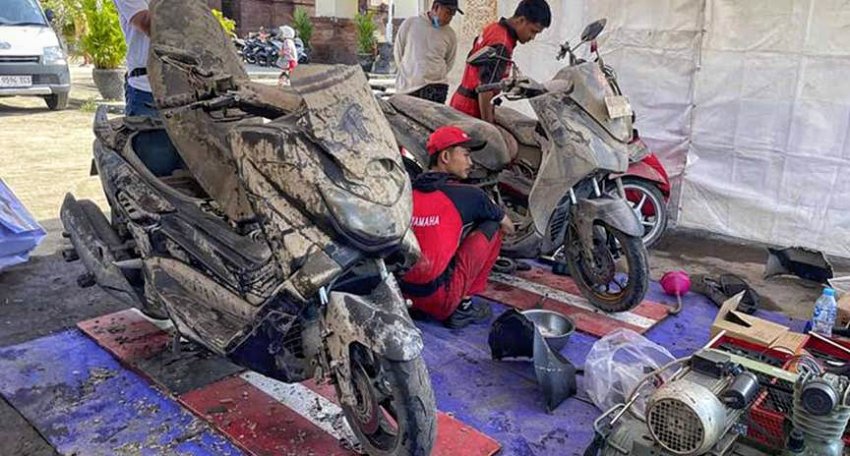 Yamaha Peduli Bali : SIAGA POSKO SERVIS GRATIS MOTOR & MATIC TERDAMPAK BANJIR