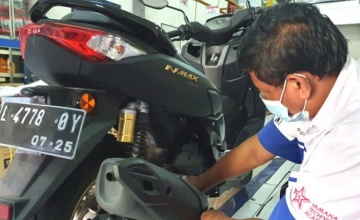 OLI MESIN HITAM BUKAN BERARTI HARUS GANTI