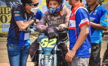 Michael Karnen Tumbelaka - Crosser MX 125 cc : RESMI MERAPAT DI SINGGASANA ONESIXEIGHT MOTOCROSS TEAM, PERKUAT FORMASI MX 125 CC & MX 2 OPEN