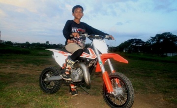 Abdu Rahman Crosser 65 cc - Sumber Urip Karya GHMS MX Team, Gresik : DIBESARKAN OLEH LINGKUNGAN KELUARGA CROSSER
