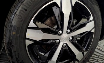 CEGAH PUTARAN RODA BERAT & MENGUNCI, USAI MENERJANG BANJIR