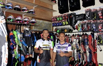 Garasi Balap Arya Raja Polah Jump Start Rizky Shafira Racing Team, Nganjuk : KOMITMEN PERTAHANKAN DINASTI RACING NGANJUK !