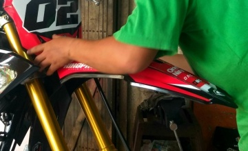 UP GRADE FASCIA CRF 150L SAAT BERTRANSFORMASI JADI SUPERMOTO
