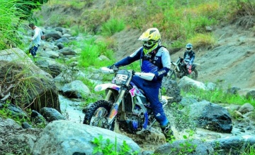 Irul #212 Lumintu MX Team : MANFAATKAN AKHIR MUSIM KOMPETISI MOTOCROSS MELALUI ENDURO & FREE RIDE