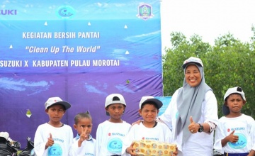 WUJUDKAN AREA KONSERVASI MANGROVE YANG BERSIH DAN LESTARI, SUZUKI KEMBALI GELAR PROGRAM CLEAN UP THE WORLD DI MOROTAI
