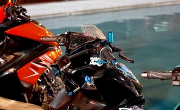 GTA x Starlight Aerox Alpha “Party Night Splash” Sukses Digelar,  Puluhan Motor Aerox Ramaikan Kolam Renang UNESA Surabaya