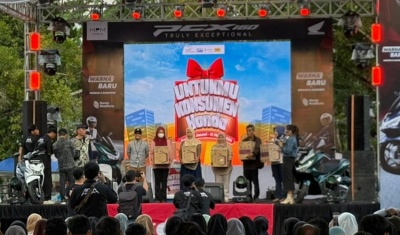 Meriah ! Ribuan Konsumen Saksikan Pengundian UKH di Pacitan