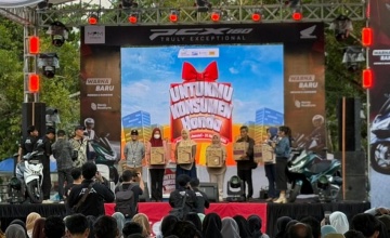 Meriah ! Ribuan Konsumen Saksikan Pengundian UKH di Pacitan