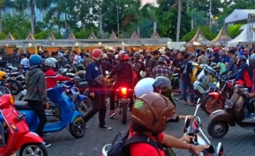 Aksi Riding Komunitas Coffe and Ride Meriahkan Akhir Pekan di IIMS Surabaya 2019