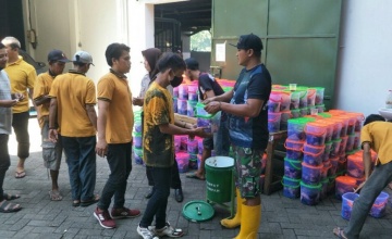 H. Rokhmawan Big Boss Rizqy Motor Boss Mild MX GTX Team, Pasuruan : QURBAN KLOTER KEDUA, SPESIAL DIBERIKAN UNTUK KARYAWAN BOSS MILD GROUP