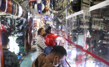Boutique Otomotif 3H, Surabaya : AKOMODIR PERKEMBANGAN INOVASI BUILDER & SAJIKAN PENERANGAN DIAGONAL SHAPE