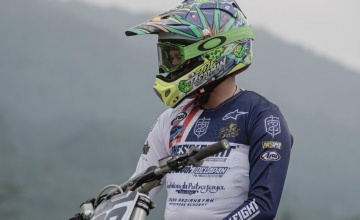 KEMBALI AKTIFNYA MAESTRO MOTOCROSS INDONESIA, TAMPIL DENGAN HAIR STYLE BARU & GAYA BALAP MAKIN BRUTAL