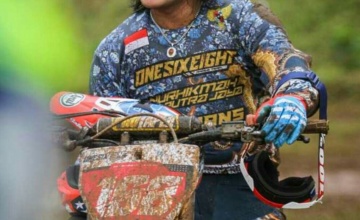 Mevans Sanggramawijaya - Onesixeight Motocross Team : DI TENGAH KEMELUT, SANG PANGERAN TETAP TEROBSESI PERTAHANKAN GELAR JUARA NASIONAL KMI PRO