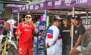 Eddy Go - Rizqy Motorsport : SELAIN GANDRUNG AMERICAN JEEP, JUGA PENGHOBI BERAT ADVENTURE & KONSISTEN JAGA BRAND IMAGE BOSS MILD GROUP