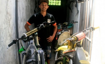Rizal Noviansyah Punggawa R-Tech Kejapanan, Gempol : JAM TERBANG TINGGI DI MOTOCROSS & PERNAH JADI SULTAN DI TIMOR LESTE