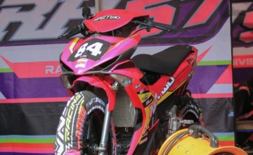 Naztwo Toko Murah Cramic NIP Sun Power Racing Team, Sampang : TOREHKAN HASIL TERBAIK, ATAS KEPIAWAIAN MUSFIK MELAYANI RIDER-RIDER JAGOAN ONEPRIX