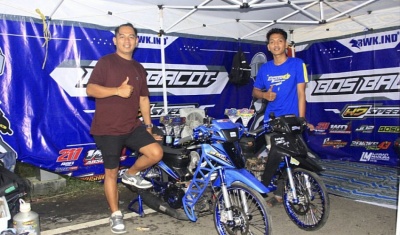 Boss Enda Owner - Boss Bacot Racing Team, Pamekasan : PENDOBRAK KELAS AG STYLE, KATROL POPULARITAS DRAG BIKE PAMEKASAN SEJAJAR ROAD RACE !