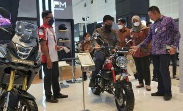 MPM Honda Jatim Hadirkan Motor Baru Honda ST125 Dax & New Honda ADV160 di GIIAS Surabaya 2022