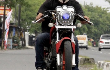 Kawasaki Ninja 150R "2009, Sidoarjo : TUNGGANGAN HABIB AHMAD SAUDAGAR SARUNG GOYOR, SARANA COOLING SYSTEM !