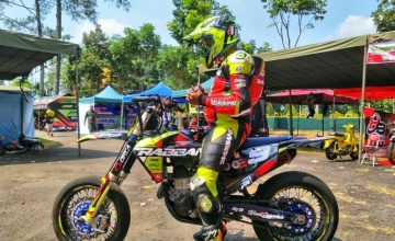 H. Agus Tole Rabbani Javamuda Racing Team, Malang : BERANI TAMPIL BEDA, ESTAFET TONGKAT KOMANDO SUPERMOTO JATIM