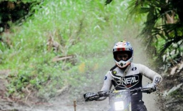 Private Trabas Onesixeight Racing Team, Pemalang : MAKIN AKRAB DI SESI WARMING UP & DONGKRAK POPULARITAS WISATA DESA SIKASUR