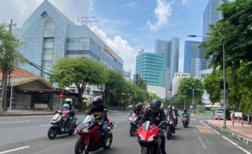 Sunmori & Nobar Honda Jatim : KOMUNITAS HONDA CBR SUPORT PEMBALAP HONDA DI WSBK