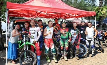 CROSSER EXECUTIVE FIX GO INTERNATIONAL, BERTANDANG DI SERI MX GP 2024