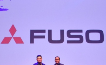 Menuju 55 Tahun Menjadi Andalan Bisnis Sejati, Mitsubishi Fuso Meraih Dua Penghargaan Bergengsi di Kelas Kendaraan Niaga