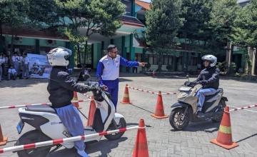 Edukasi Safety Riding Untuk Generasi Cari Aman : ANTUSIAS DIIKUTI RATUSAN GEN Z