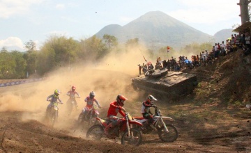 ‎Kejurnas Piala Panglima TNI Motocross 2025 Seri 7 & Grand Final Kejurnas Grasstrack 2025, Sirkuit Putra Airlangga Rizqy Motor Sport : SANGAR, INI AKSI PASMAR 2, PACU PEMERATAAN OLAHRAGA PRESTASI & BERGENGSI !