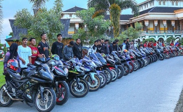 Apresiasi Konsumen All New R15 Connected & Kesan Tak Terlupakan, Ngabuburide Bareng Penggemar R Series