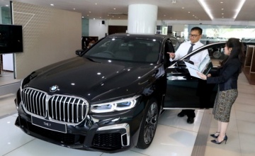 New BMW Seri 7 : SEDAN PALING CANGGIH DI LEVEL PREMIUM MELUNCUR DI JAWA TIMUR