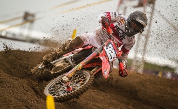 Tampil Konsisten, Crosser Binaan Astra Honda Kembali Raih Poin Pada MXGP Lombok