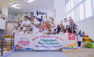Kolaborasi MPM Honda Jatim & MPM Insurance, Berbagi Kebahagiaan Bersama Anak Yatim di Momen Ramadan