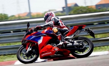 Ini Baru Laki, Komunitas CBR Pacu Adrenalin di CBR Track Day Surabaya