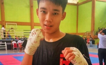 Christian Kenza Deven - Atlit Kickboxing : PUTRA MANAGER RIZQY MOTOR BOSS MILD MX GTX TEAM ITU, JAWARA KICKBOXING KELAS BERGENGSI