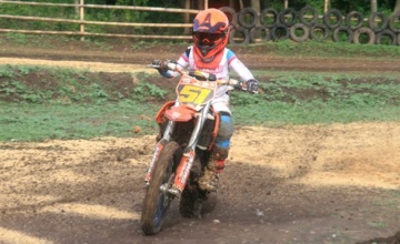 Muhamad Rizqy Raditya - Crosser 65 cc, Rizqy Motor Boss Mild MX-GTX Team, Pasuruan : PEMANTAPAN MENGHADAPI TREK LICIN