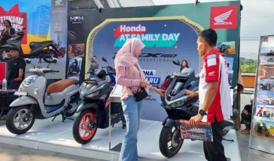 Honda Ramadan Exhibition Meriahkan Jember, Tampilkan Honda PCX160 Warna Baru