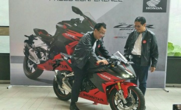 MPM Honda Jatim - Launching New CBR 250RR : TAMPIL FRESH, DIBEKALI FITUR CANGGIH, SIAP LAYANI KEBUTUHAN DAILY USE & SIRKUIT
