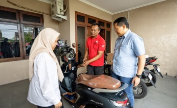 Satukan Hati, Satukan Semangat : MPM HONDA JATIM APRESIASI KONSUMEN DI HARI PELANGGAN NASIONAL