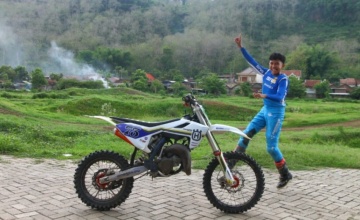 Fadila Navara - Crosser Nasional MX85 cc : KEBANGAAN TULUNGAGUNG, DICETAK PRESTIGE & SKALA PRIORITAS TARJET  PRESTASI