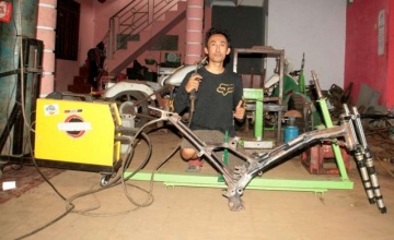 Bariklana Frame, Kepung, Kediri : MENJADI PRIMADONA RIDER JAWARA