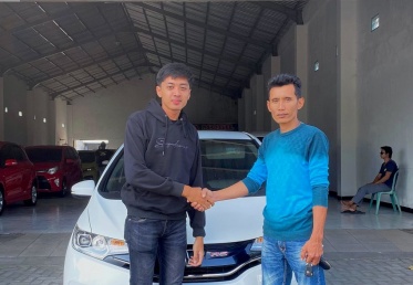 Kabar Terbaru Jamel Muhamad Rider Potensial Jatim : FOKUS MENGELOLA SHOWROOM MOBIL, AWALI BISNIS SEJAK BELIA