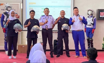 Sinergi dengan Kementerian Perhubungan, SMK Muhammadiyah 1 Kepanjen Gelar Safety Riding Training Peringati Hari Sumpah Pemuda
