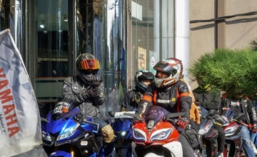 BERIKAN PENGALAMAN BERKENDARA MENYENANGKAN, YAMAHA STSJ GELAR BLU CRU RIDING EXPERIENCE
