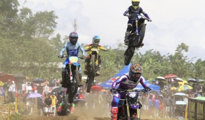 HM. Kadafi Ketua Komisi Motocross IMI Pusat : BIJAK MELUMERKAN  POLEMIK GRAND FINAL MX GTX SAAT BERGANTI TAHUN