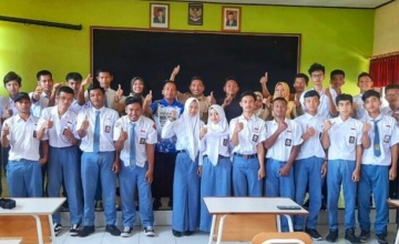 Indra - Ibas Racing Team : PACU KOMPETENSI SISWA SMK 1 PGRI PACITAN HADAPI PESATNYA INDUSTRI OTOMOTIF