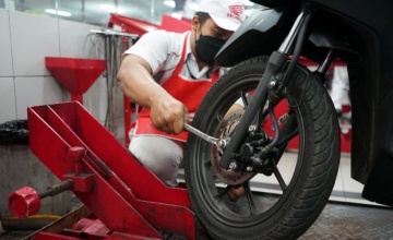 Honda Jatim : PENTING ! CEK KONDISI BAN SAAT MUSIM HUJAN